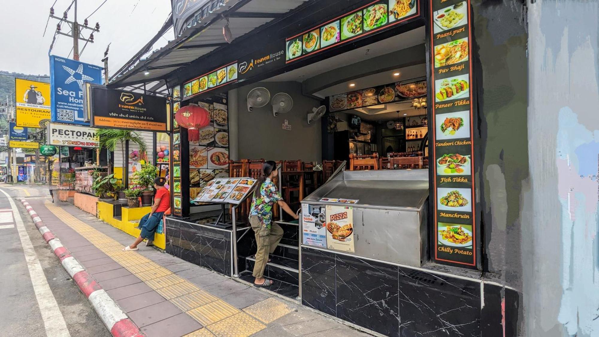 Heaven House Restro & Bar 호텔 Patong 외부 사진